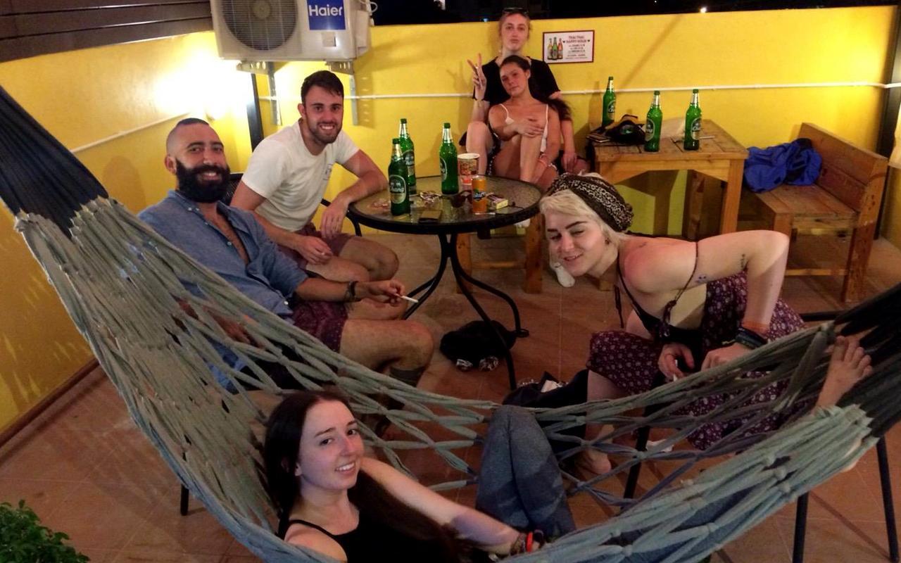 Thai Thai Hostel Чиангмай Экстерьер фото